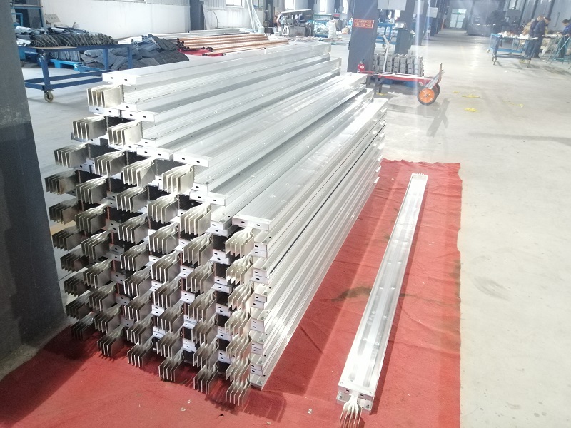 密集型母線槽.jpg 密集型母線槽.jpg